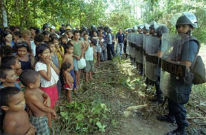 20090421172429-21.04.2009-campesinos-colombiaok.jpg