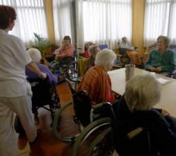 20090825074943-25.08.2009-geriatricos.jpg