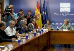 20090911110647-sindicatos-y-gobierno.jpg