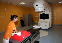 20090913075359-13.09.2009-radioterapia.jpg