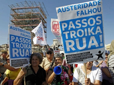 20121102074123-2.protestas-portugal-detalledn.jpg